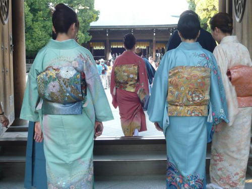 JapanShops_tradition_kimono3